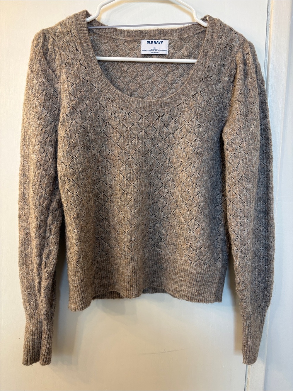 Old Navy Women's Taupe Diamond Knit Scoopneck Sweater